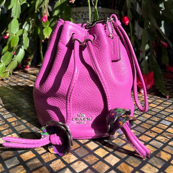 Coach Drawstring Pink Pouch Wristlet Pebbled Leather Bucket Bag Flowers - Picture 10 of 10